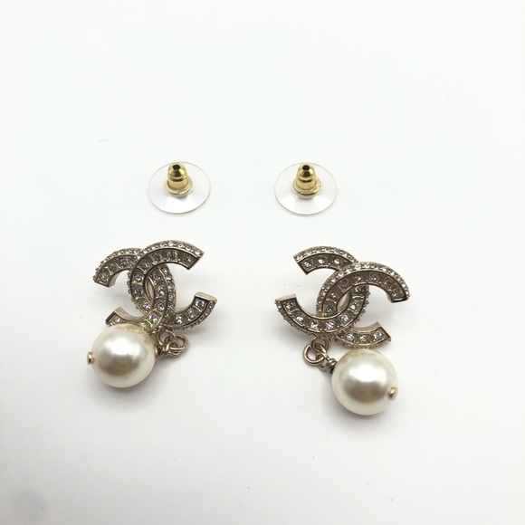 Chanel Earrings - Picture 2 of 4